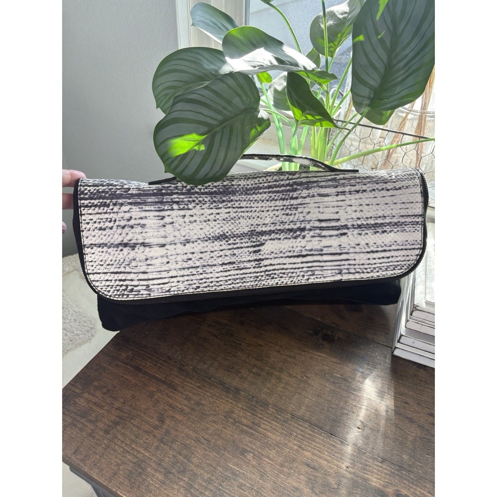 L.A.M.B VTG Gwen Stefani Black/white Leather Foldover Clutch Handbag Large